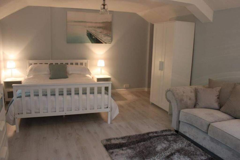The Little Acorn Apartment Lydney Luaran gambar